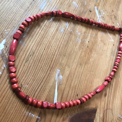 CLOSE UP COPPER WOOD BEAD LONG NECKLACE