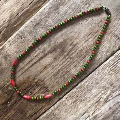FOREST GREEN & BLOOD ORANGE WOOD BEAD NECKLACE TORONTO ONTARIO CANADA