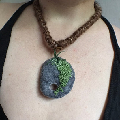 MOSS WITCH STONE WITH ROOT NECKLACE EMBROIDERED JEWELLERY